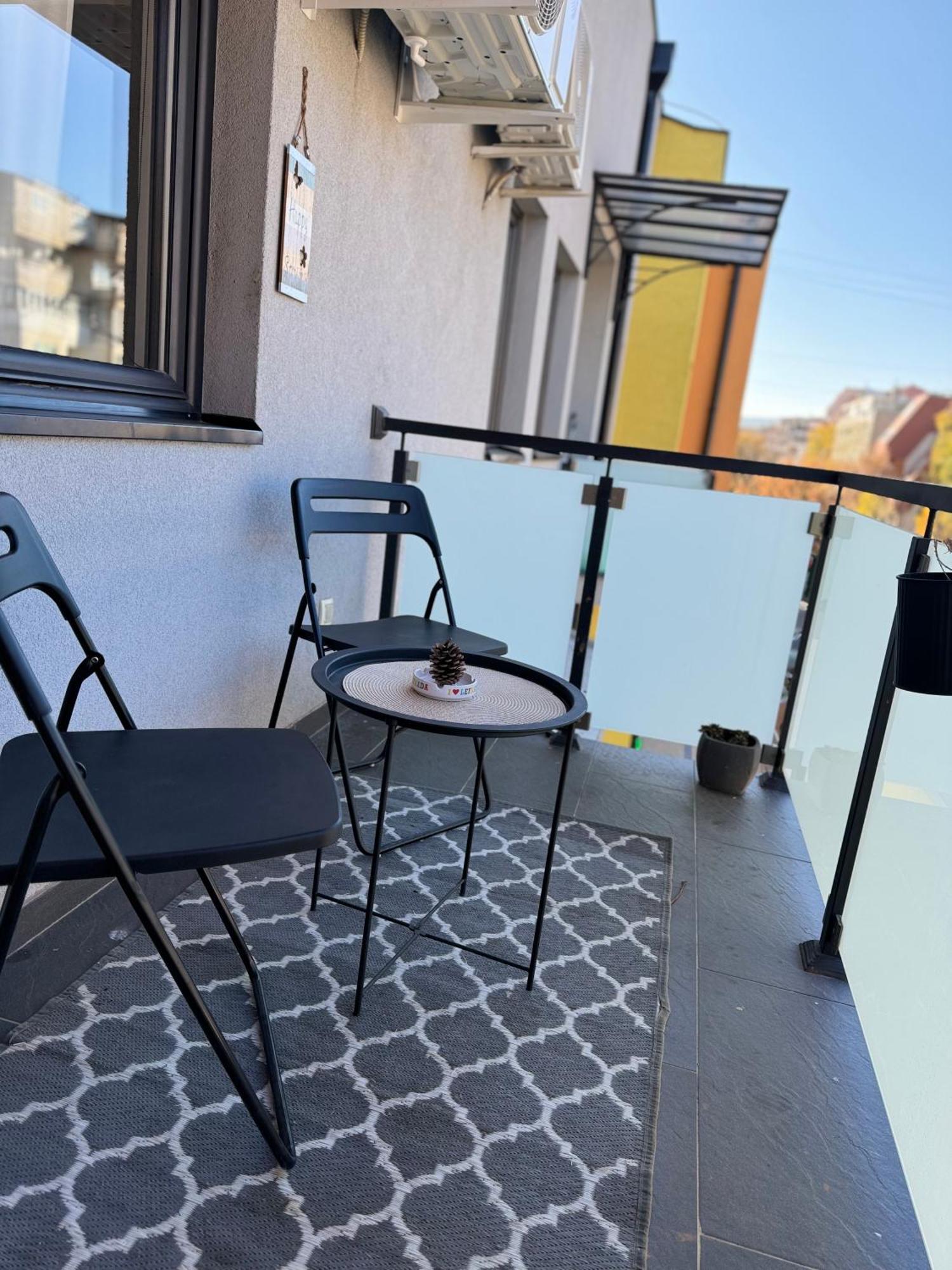 Petrovic Apartment *